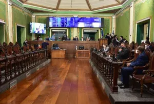 CÂMARA DE SALVADOR AUTORIZA PLANO DE CARREIRA DOS PROFESSORES MUNICIPAIS DA CAPITAL BAIANA
