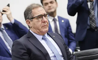 PEC QUE ACABA COM ESCALA 6X1 PODE CUSTAR R$ 35 BILHÕES A PEQUENAS EMPRESAS, DIZ RELATOR