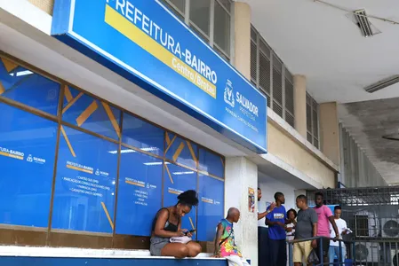 PREFEITURAS-BAIRRO REALIZARAM MAIS DE 3 MIL CADASTROS DE AMBULANTES PARA TRABALHAR NAS FESTAS POPULARES