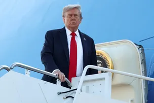 TRUMP SINALIZA POSSÍVEL DIÁLOGO COM MADURO APÓS NOVA OPERAÇÃO PERTO DA VENEZUELA