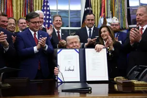 TRUMP ASSINA ACORDO E ENCERRA SHUTDOWN MAIS LONGO DA HISTÓRIA DOS EUA