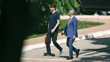 BOLSONARO RECEBE JAIR RENAN E MICHELLE NA PRISÃO