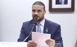 DEPUTADO CRITICA PROPOSTA DE LULA EM DAR ASSISTÊNCIA ÀS FAMÍLIAS DE BANDIDOS MORTOS NO RJ