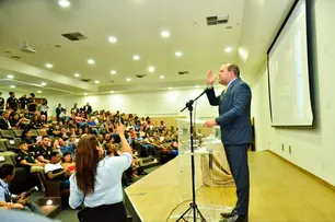 VICE-GOVERNADOR PARTICIPA DO DIA D DA OPERAÇÃO QUE RESULTOU NA APREENSÃO DE 2.181 CELULARES E 26 PRISÕES EM FLAGRANTE