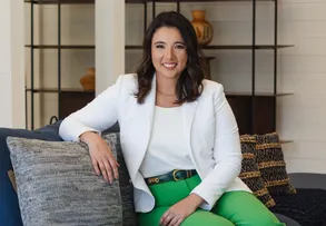 REFERÊNCIA EM VOZ, ÉRICA CAMPOS REPRESENTA A BAHIA EM CONGRESSO NO CHILE