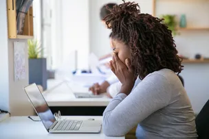 PRECONCEITO CONTRA POPULAÇÃO NEGRA AFETA 28% DOS TRABALHADORES; DIFERENÇA NO TRATO CAUSA ADOECIMENTO PSICOLÓGICO