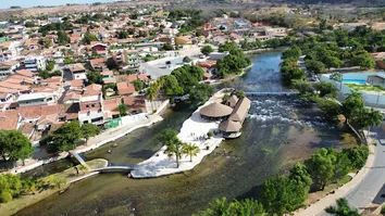 BANHADA POR CINCO RIOS DE ÁGUAS CRISTALINAS, CORRENTINA APOSTA NO TURISMO PARA O VERÃO 2025/2026