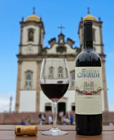 SANTUÁRIO DO SENHOR DO BONFIM LANÇA VINHOS EXCLUSIVOS COM RÓTULOS INSPIRADOS NA FÉ E TRADIÇÃO BAIANAS