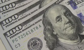DÓLAR CAI A R$ 4,97 E BOLSA SOBE EM MEIO A TENSÕES NO ORIENTE MÉDIO E EXPECTATIVA POR ACORDO ENTRE EUA E IRÃ