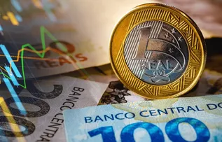 63% DOS BRASILEIROS APONTAM PARCELAMENTO COMO UMA FORMA DE QUITAR DÍVIDAS, MOSTRA SERASA
