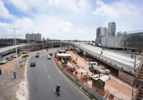 NOVO VIADUTO DA AV. ACM DEVE FICAR PRONTO EM JANEIRO