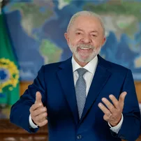 LULA CHAMA ISENÇÃO DE IR DE ‘QUASE UM 14º SALÁRIO’ E SUGERE TV NOVA PARA A COPA