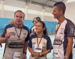 CACÁ LEÃO COMEMORA CONSTRUÇÃO DE ARENA ESPORTIVA EM LAURO DE FREITAS