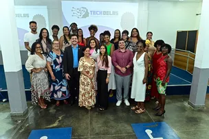 MULHERES EM VULNERABILIDADE SOCIAL CONCLUEM CAPACITAÇÃO TECH DELAS E VISLUMBRAM NOVAS OPORTUNIDADES