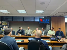DEPUTADOS SAEM EM DEFESA DOS AGENTES DE PROTEÇÃO