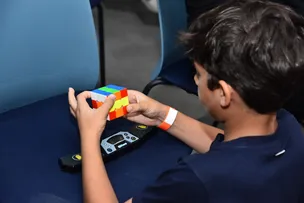 CAMPEONATO E OFICINA DE CUBO MÁGICO SÃO DESTAQUES NO FESTIVAL SESI NOS DIAS 12 E 13 DE DEZEMBRO