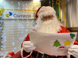 PAPAI NOEL DOS CORREIOS COMEÇA A ENTREGA DE PRESENTES NA BAHIA