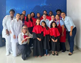 CORAL DO GESCA LEVA A ALEGRIA DO NATAL PARA COLABORADORES E CLIENTES DO SABIN EM SANTO ANTÔNIO DE JESUS