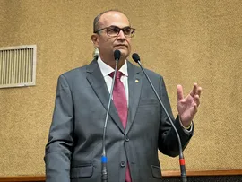DEPUTADO ELOGIA MÉDICO QUE AGIU COMO AGENTE DE TRÂNSITO PARA SALVAR VIDA