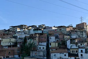 CENSO DO IBGE MOSTRA QUE FAVELAS DE SALVADOR ESTÃO SEM CALÇADAS E REDE DE ESGOTO