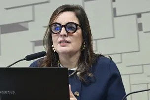 LULA NOMEIA RENATA EMERENCIANO PARA O CARGO DE OUVIDORA DA ANA
