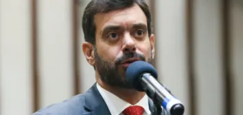 TIAGO CORREIA DEFENDE CHAPA COM CORONEL E JOÃO ROMA AO SENADO EM 2026