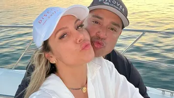 XANDDY E CARLA PEREZ CURTEM PASSEIO DE LANCHA EM SALVADOR