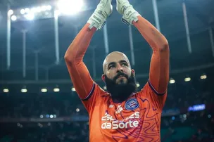 AOS 37 ANOS, DANILO FERNANDES ANUNCIA APOSENTADORIA DO FUTEBOL