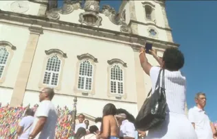 SEXTA-FEIRA DA GRATIDÃO REÚNE FIÉIS NO BONFIM COM 13 MISSAS NA ÚLTIMA SEXTA DO ANO