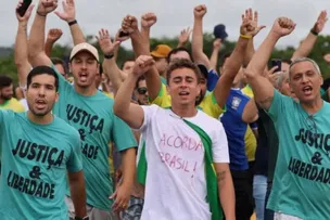 CAMINHADA DE NIKOLAS ATINGE 120KM NO 4º DIA, RUMO A ATO NO DF CONTRA PRISÃO DE BOLSONARO