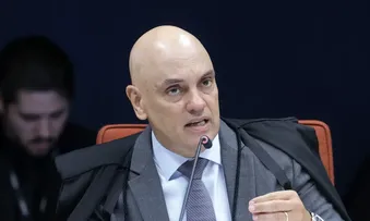MORAES NEGA PRISÃO DOMICILIAR E MANTÉM BOLSONARO PRESO NA PF