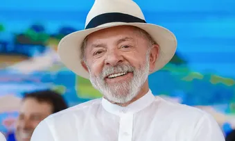 LULA RECEBE ALTA HOSPITALAR APÓS CIRURGIA