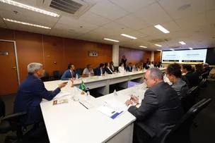 DURANTE REUNIÃO COM PREFEITO, GOVERNADOR DETALHA AÇÕES E INVESTIMENTOS EM BAIANÓPOLIS