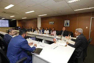 GOVERNADOR JERÔNIMO RODRIGUES RECEBE PREFEITO DE ITIRIÇU E ANUNCIA INVESTIMENTO DE R$ 33 MILHÕES PARA O MUNICÍPIO