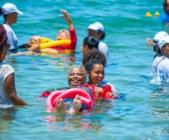 PREFEITURA INICIA PROJETO MAR SEM BARREIRAS NO PORTO DA BARRA NESTA SEXTA-FEIRA (23)