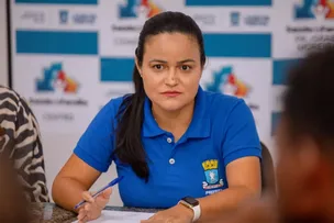 DÉBORA RÉGIS É CRITICADA APÓS SANCIONAR LEI CONTRA CRISTOFOBIA EM DATA DE COMBATE À INTOLERÂNCIA RELIGIOSA