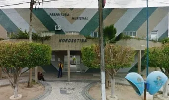 MORADORES TEMEM ATRASO DE SALÁRIOS EM NORDESTINA ENQUANTO PREFEITURA MANTÉM GASTOS ELEVADOS COM FESTAS