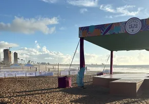 PAGODE, ESPORTE E PÔR DO SOL: DIGGO É ATRAÇÃO DO VERÃO PÉ NA AREIA NESTE SÁBADO