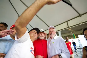 LULA E WAGNER CELEBRAM 42 ANOS DO MST EM SALVADOR