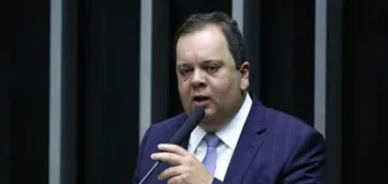 ELMAR NEGOCIA IDA PARA O AVANTE COM ARTICULAÇÃO DE RUI