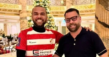 EX-LATERAL DANIEL ALVES ENTRA NO FUTEBOL PORTUGUÊS COMO INVESTIDOR