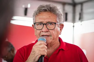 CAETANO ATACA ADVERSÁRIOS E CHAMA ELINALDO E DÉBORA RÉGIS DE “GAFANHOTOS” DE POLÍTICAS PÚBLICAS