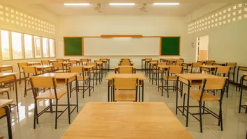 ALGUMAS ESCOLAS DE SALVADOR FAZEM GRANDES PROMOÇÕES PARA ATRAIR NOVOS ALUNOS; VEJA