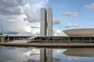 CONCURSO COM SALÁRIOS DE ATÉ R$ 30,8 MIL