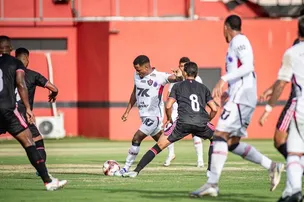VITÓRIA EMPATA COM O ATLÉTICO DE ALAGOINHAS NA ESTREIA DO CAMPEONATO BAIANO
