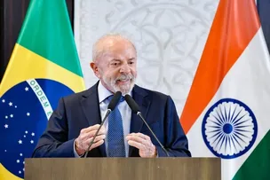 'É IMPORTANTE MOSTRAR PARA O MUNDO O MOMENTO QUE VIVE O BRASIL', DIZ LULA NA  ÍNDIA