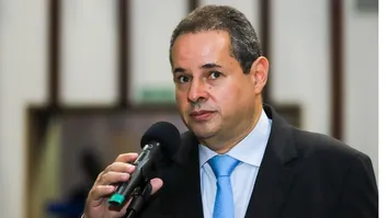 NELSON LEAL DEFENDE SHEILA LEMOS COMO VICE DE ACM NETO E DESTACA: “GESTORA EXEMPLAR”