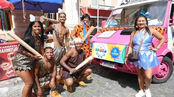 PALCO AXÉ PELÔ, NO CIRCUITO BATATINHA, ATRAI FOLIÕES DE TODAS AS IDADES PARA O CENTRO HISTÓRICO