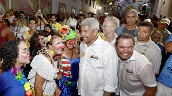 GOVERNADOR PRESTIGIA ABERTURA DO CARNAVAL NO PELÔ E DESTACA VALORIZAÇÃO DAS MANIFESTAÇÕES CULTURAIS BAIANAS