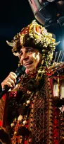 DURVAL LELYS TRANSFORMA O BLOCO ME ABRAÇA EM UMA “ALEGRE ALDEIA VIKING” NO CARNAVAL 2026